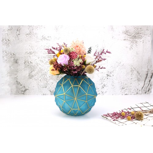 Polygon Pattern Crystal Vase